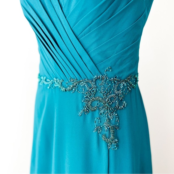 LAST CHANCE Cameron Blake • Beaded Cap Sleeve Ruched Bodice Dress • 14 - Picture 3 of 14